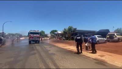 Police and Firefighters join water fight on a 47&deg;C Christmas day in Western Australia