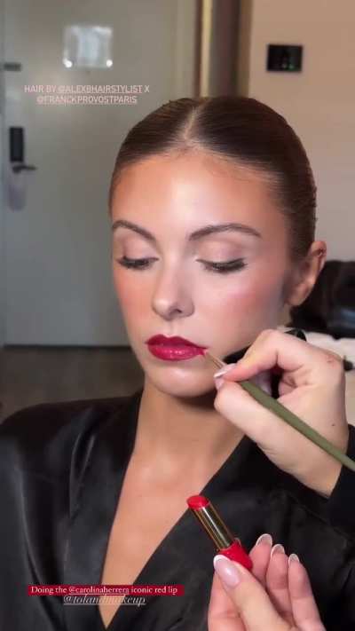 "Iconic red lip"
