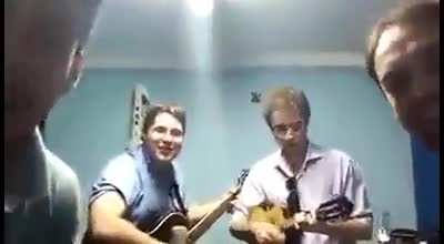 Kkkk a m&uacute;sica &eacute; boa '-'
