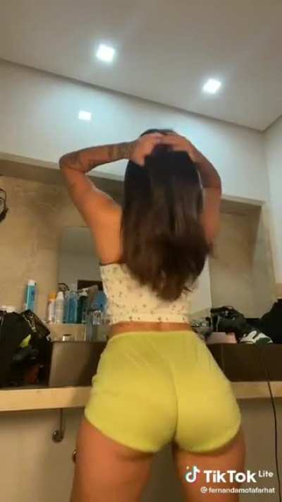 😳