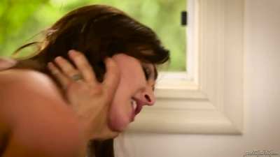Leah Gotti Orgasm