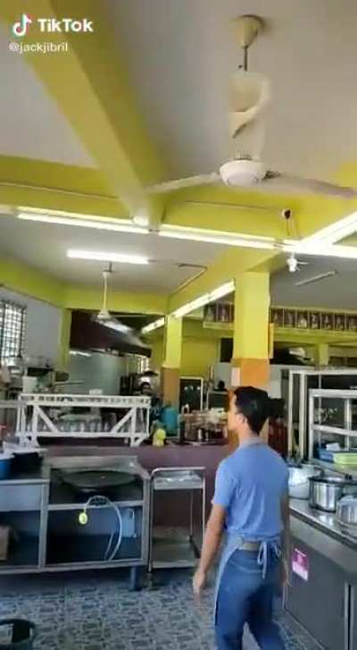 Roti Tisu?