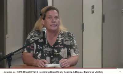 Antisemitic Qanon Karen claims to be a cloning expert and goes on a crazy antivaxx rant at a school board meeting: "The vaccine is poison! You're all gonna die!"