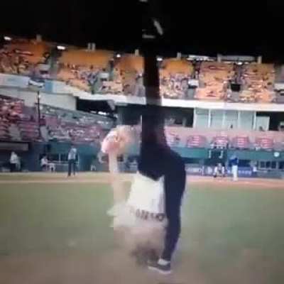That's some "serious" acrobatic Pitching.
