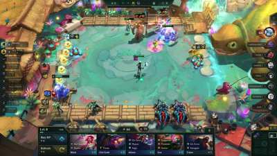 Funny TFT moment/bug I got which made me lose HP. My friend was very confused lol.