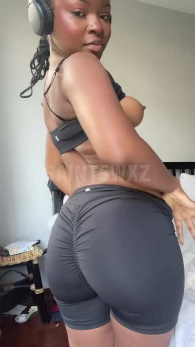 I will blow up your phone with my African nudes if you just say yes