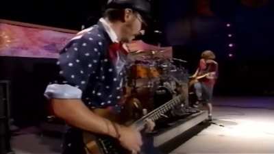 Les Claypool of Primus playing the intro to Metallica’s “Master of Puppets” on his bass guitar is simply astonishing.