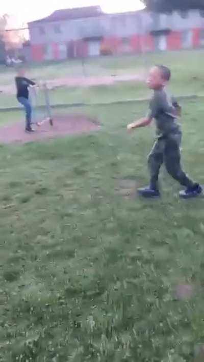 lil niggas throwing hands