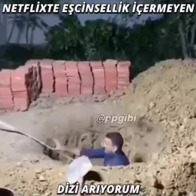 Yeter artik netflix adam bana homofobik gibi davranma
