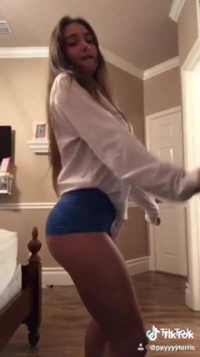 Hoe with a fat ass