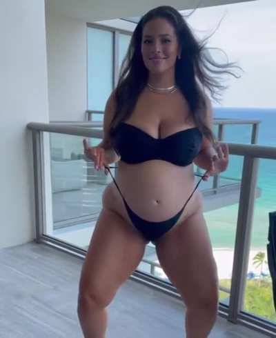 Belly dancing