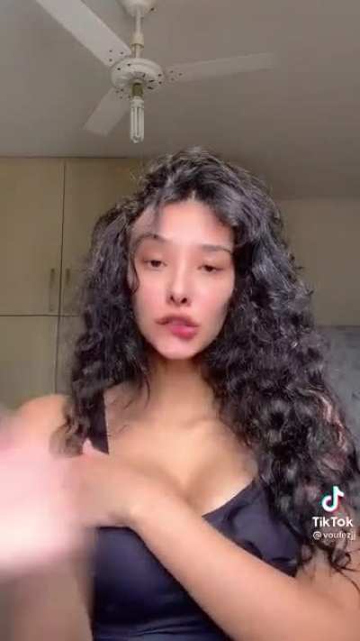 Gyrate