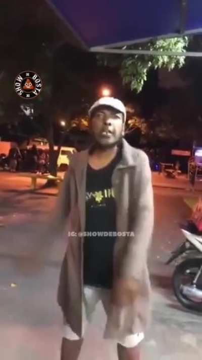 Esse meme n&atilde;o e meu e de uma p&aacute;gina chamada show de bosta no insta
