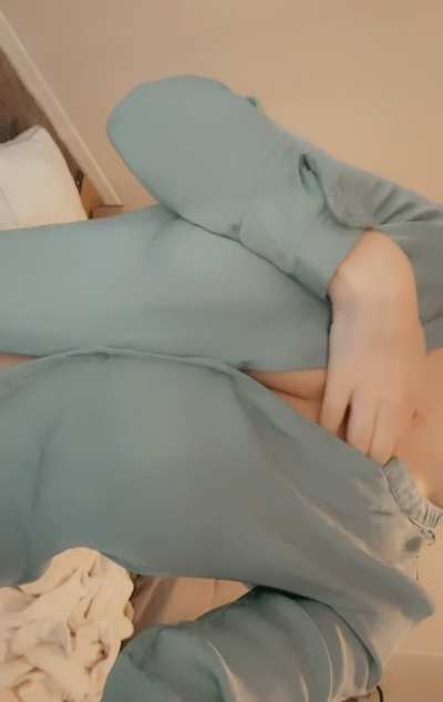 Some days I try to wear a minimizing bra to work to help hide these massive DDD&rsquo;s on my 5&rsquo;1 105 pound frame