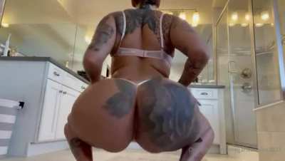 Imagine Megan Denise doing this on you