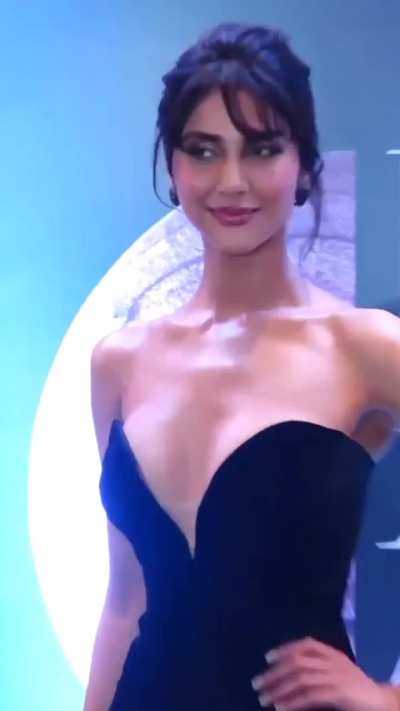 Vaani Kapoor 