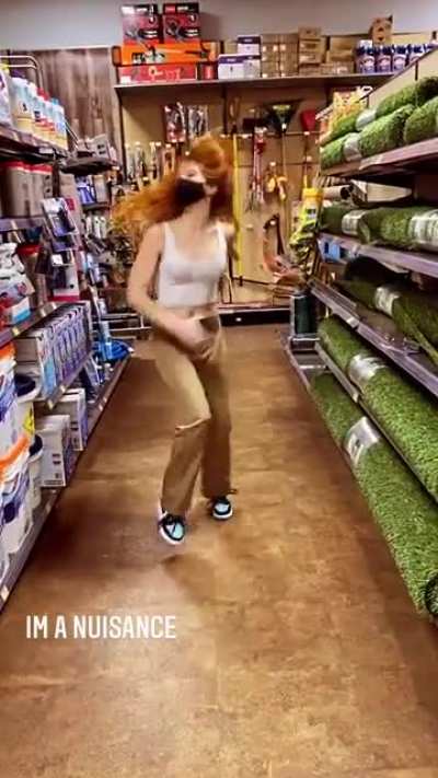 Marlhy Dancing