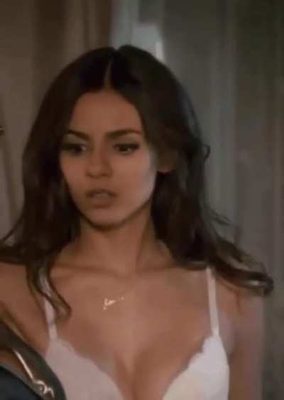 What is Victoria looking at here and what does she have to do next? 👀