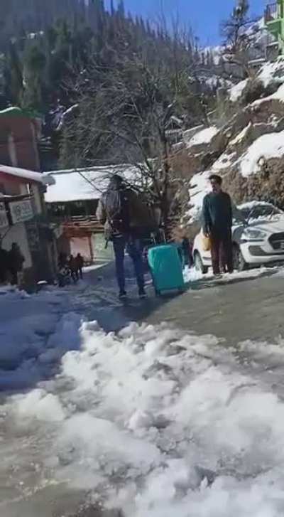 vacation during winters be like