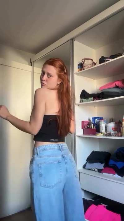 Ginger in Jeans
