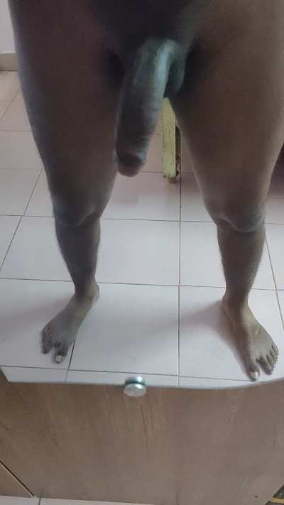 What do you think&mdash;size matters, or is it all about the confidence?(M)