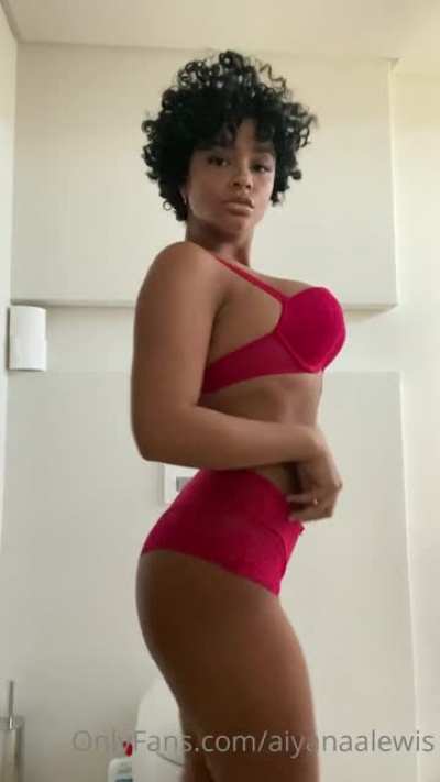 Ppl Saying She Getting Fat I don&rsquo;t see it 👀.