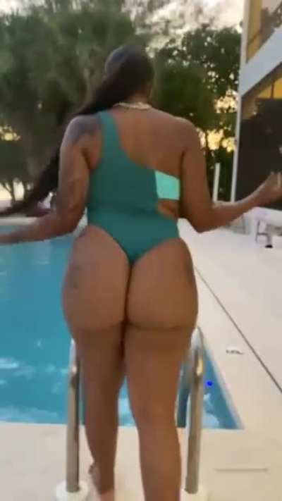 Showing out by the pool 🍑 (Upvote Current &amp;amp; Previous posts💯)