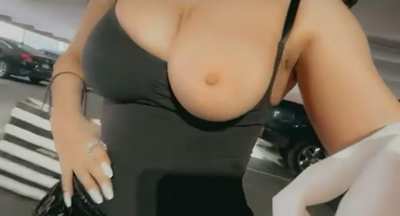 Peekaboob
