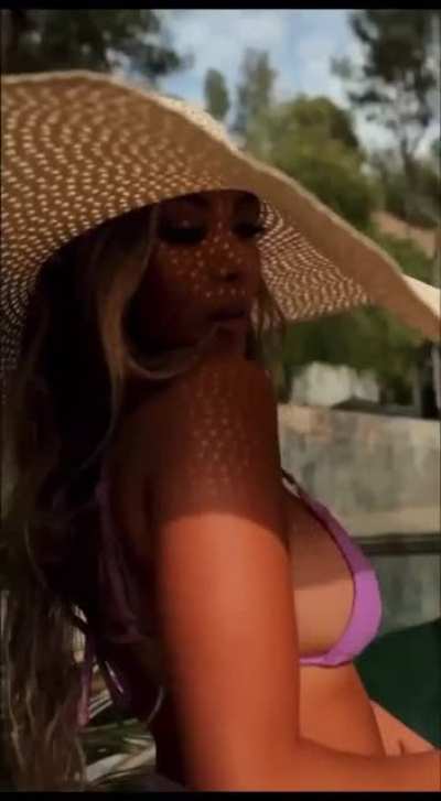 🤤👙🥵