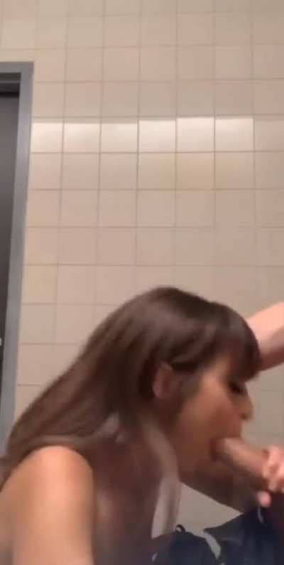 She gives the best head