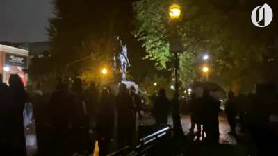Statue of Abraham Lincoln gets torn down by Redditors
