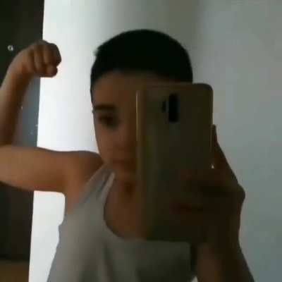 Bunu shit post'ta buldum orda bir s&uuml;r&uuml; seviyesi yetmeyen kişi tekpi veremediği veya yazamadığı i&ccedil;in bu sa&ccedil;ma şeye tepkileriniz ne onu merak ettim ondan atıyorum.