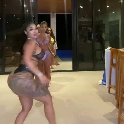 Alexis and her friends twerking around. I think we can all agree the laven<wbr>der/p<wbr>urple one was the best.