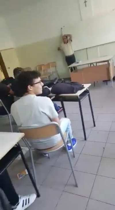Por puto pinche profe mamon