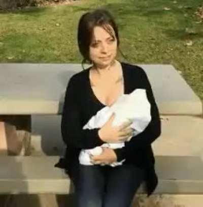 Suddenly breastfeeding in public ain&rsquo;t half bad