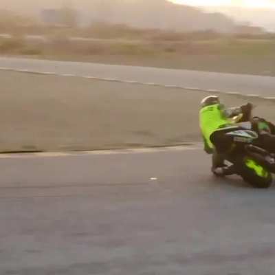 This definitely didn't belong in r/motorcycle. I was floored when I realized it was a scooter!