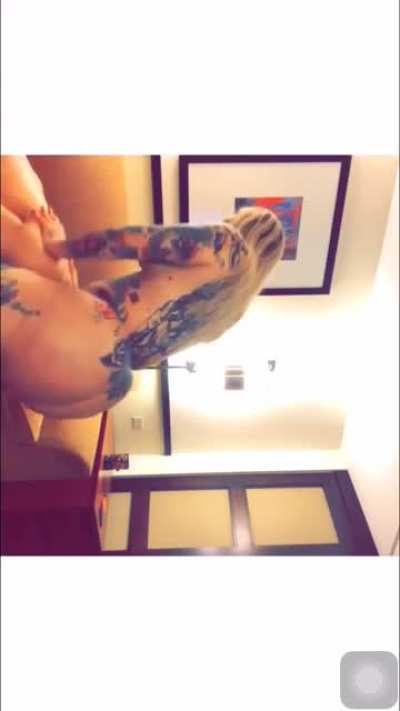 VHall Gets dat booty and spew out 🥵🥵 Big booty (bareback)