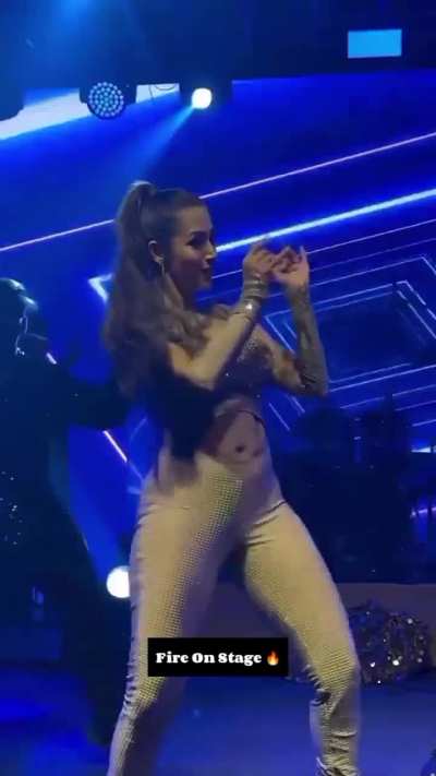 Malaika Arora Fire On Stage 🔥💯