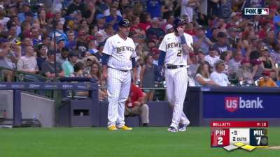 [Highlight] Known defensive juggernaut Kyle Schwarber lets a routine flyout drop for a hit