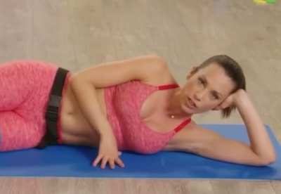 Autumn Calabrese titty flexing unintentionally