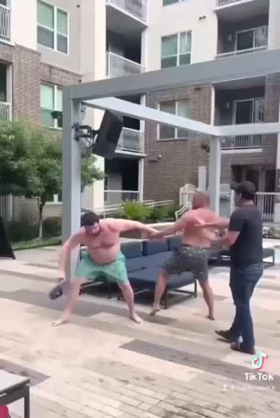 Poolside dad fight