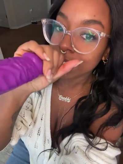 Before I suck your dick ima ask you if you want my glasses on or off 👅 dtf and content packages.