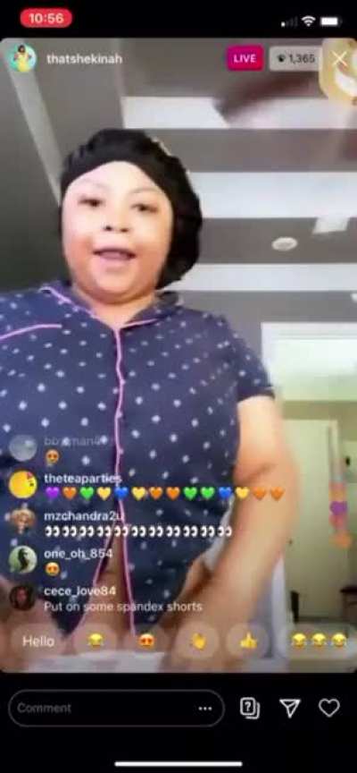 😳