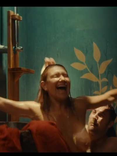Angelika Niedetzky, 44 in love machine 2 (2022)