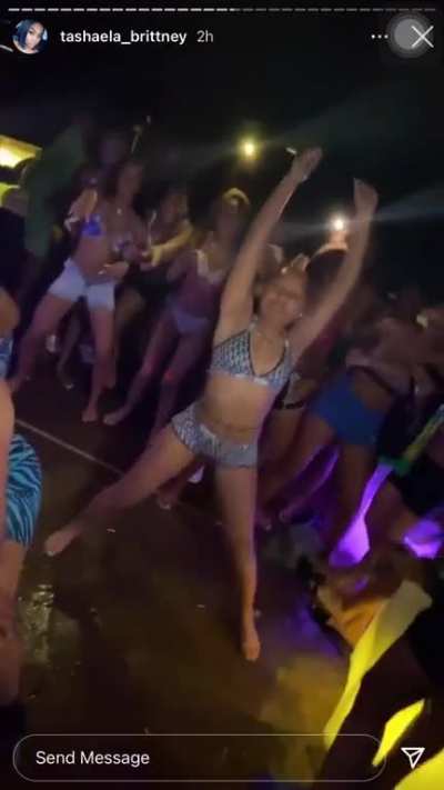 🥰😩