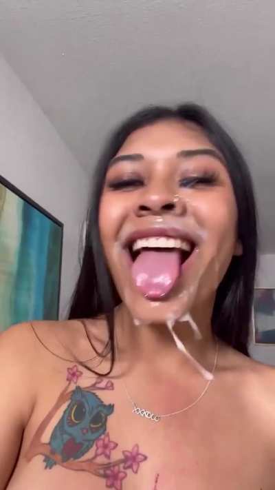 💋