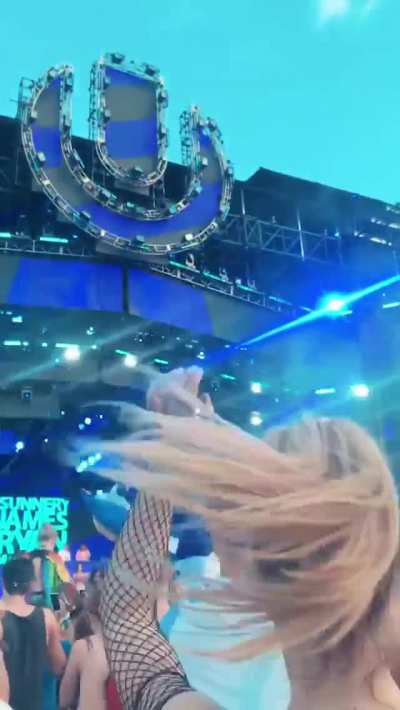 Festival booty