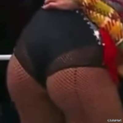Julia Hart 🍑