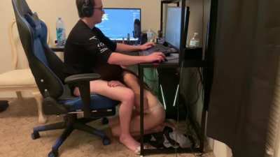 Boyfriend Gets Gamer Head