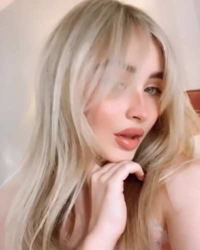 This face and these lips deserve all the cum 👄🥵